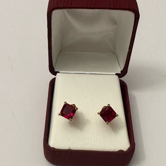 Elegant Gold and Red Stud Earrings for Women - Picture 1 of 5